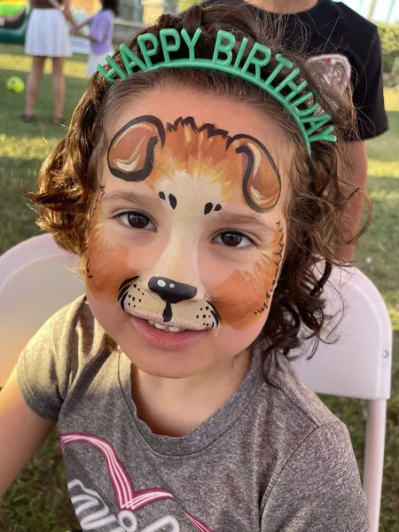 Face painting at a Sugar Land TX event